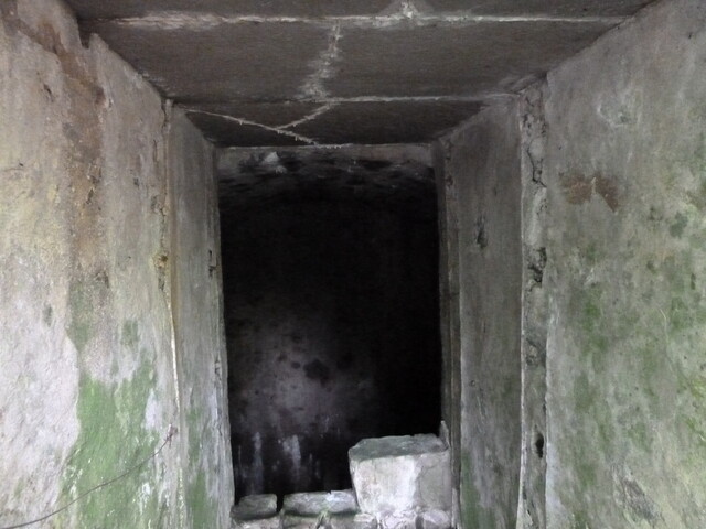 MHG29834 icehouse interior.JPG