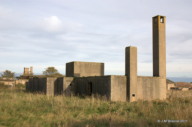 Gas Decomtamination Building, Loans of Tullich Accommodation Camp associated with_6244825974_m.jpg
