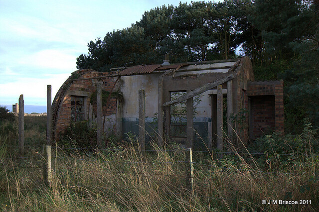 Nissen Hut (Guard House), Loans of Tullich Accommodation Camp associated_6244303795_m.jpg