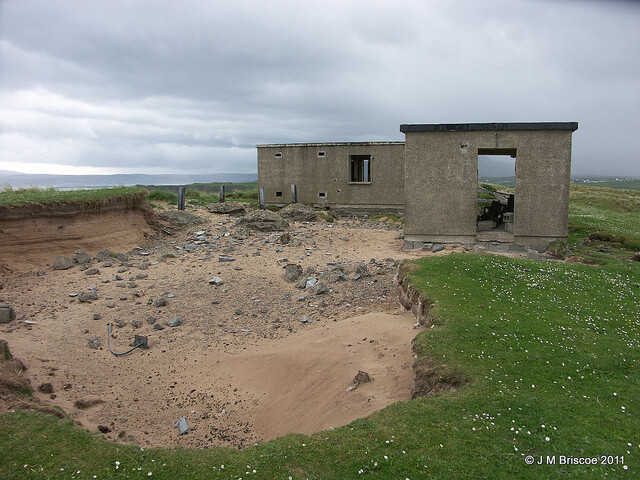 RAF Faraid Head, CEW R10 ROTOR Radar Station - Ground_6338092371_m.jpg