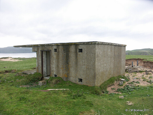 RAF Faraid Head, CEW R10 ROTOR Radar Station - Ground_6338094137_m.jpg