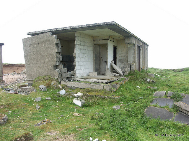 RAF Faraid Head, CEW R10 ROTOR Radar Station - Ground_6338848416_m.jpg