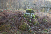 Cairns on road to Cille Choirill church_6313567072_m.jpg