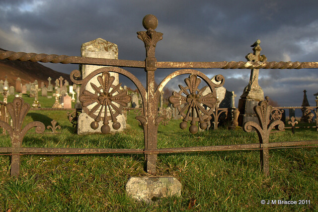Cille Choirill Burial Ground_6313416864_m.jpg