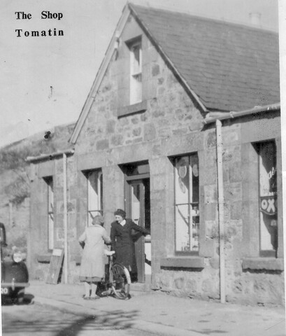 MHG21692 The shop Tomatin 1950s postcard.JPG