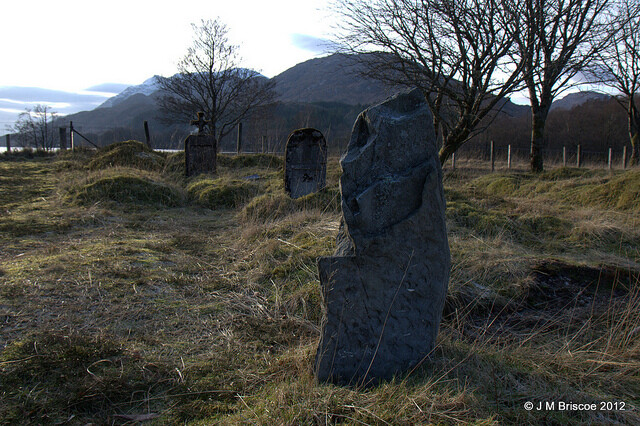 Burial Ground, Glenfinnan_6816941281_m.jpg