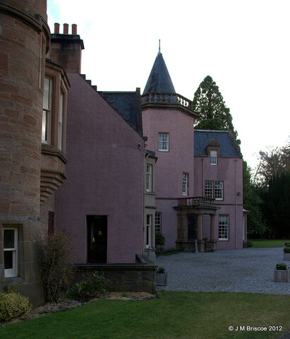 Bunchrew House_6902578083_m.jpg