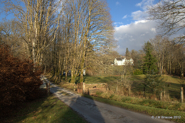 Tirindrish House_6792192387_m.jpg