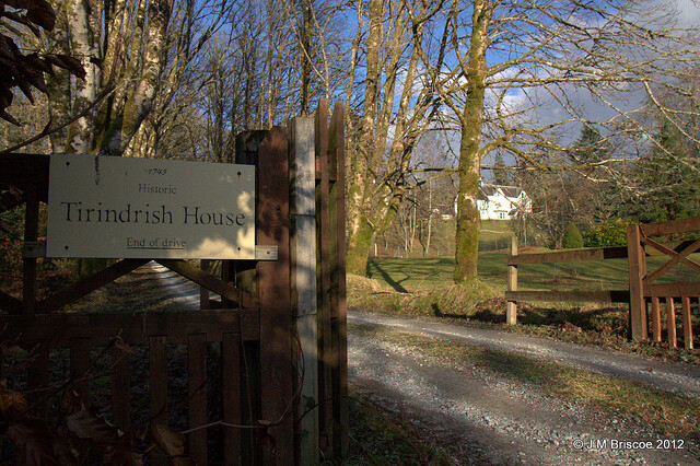 Tirindrish House_6792197993_m.jpg
