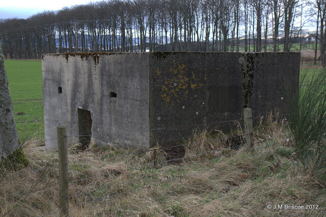 Type 24 Pillbox near Tomich, Invergordon_6915626311_m.jpg