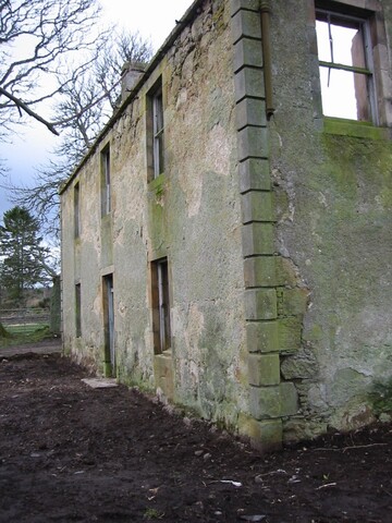 15 East Gable & Facade.JPG