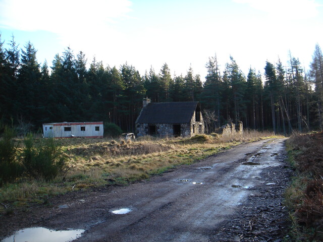 Clunas 5.jpg