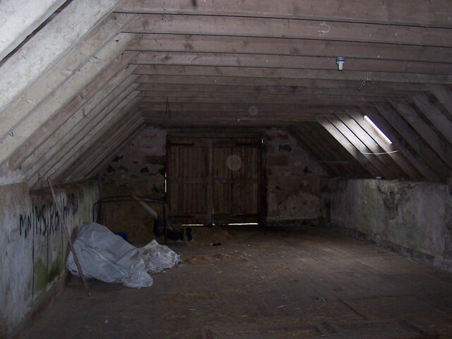 1st floor room photo F.jpg