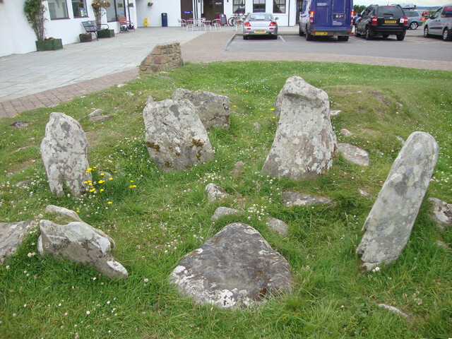 Southern_Chamber_Embo_Passage_Cairn_Fallen_Stones.jpg