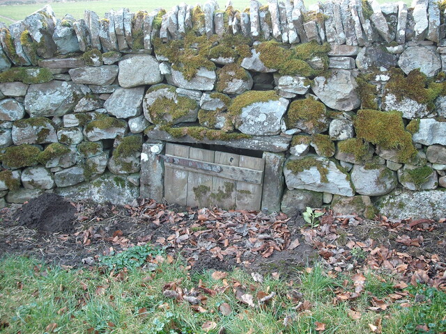 MHG6315 Nonikiln holy well.JPG