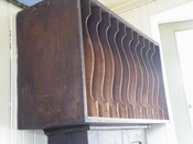 EHG3902_Booking office shelf.JPG