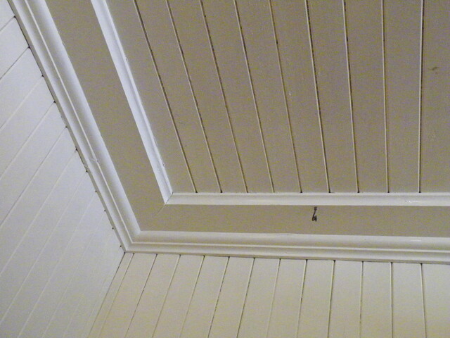 EHG3902_Ceiling.JPG