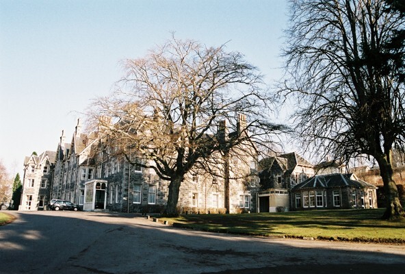 MHG7864_Ben_Wyvis_Hotel_1.JPG