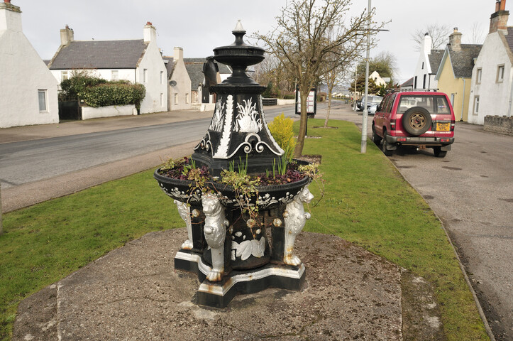 EHG4718_CommemorativeFountain_1.jpg