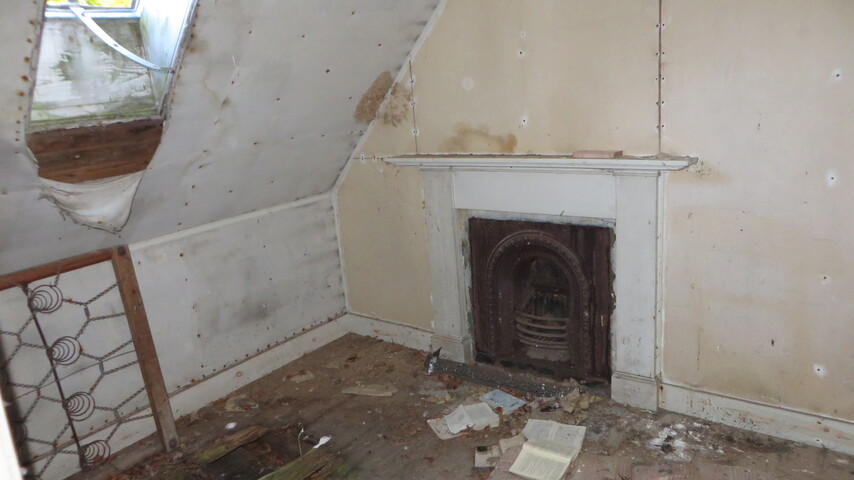 EHG4796_Bedroom 1.JPG