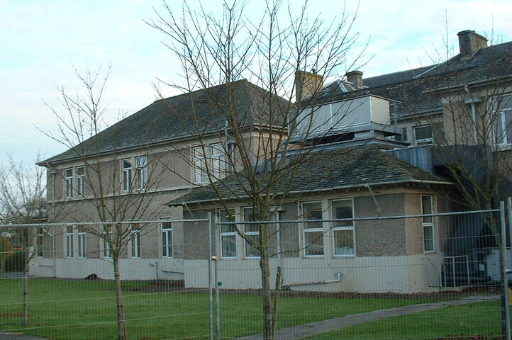 RNI - Kitchen block.JPG