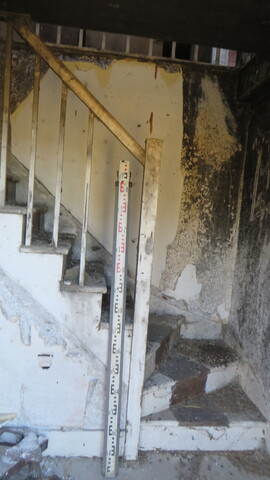 EHG5195_Little Budgate Main Stairs.JPG