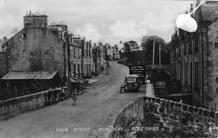 1. main street from bridge - anne Hodgson.jpg