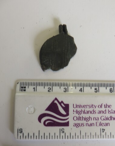 1990.10_Tungadale bronze pendant.jpg