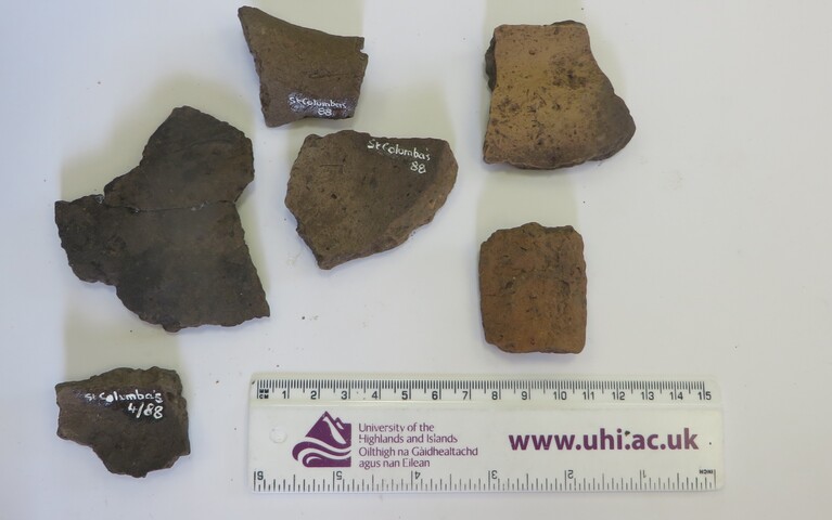 1988.4_St Columba's chapel, Portree pottery finds.jpg