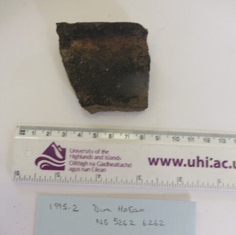 1995.2_Dun Hasan sherd.JPG