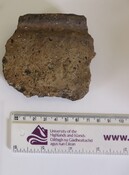 2002.37_Raasay Rim sherd.jpg