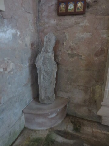 SHG28507_St.Duthac'sStatue.jpg