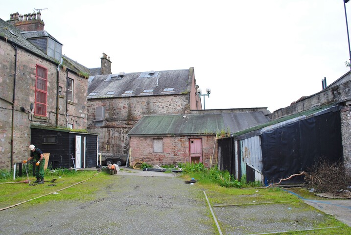 SHG28628_05.JPG