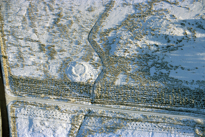 MHG62191_2.jpg
