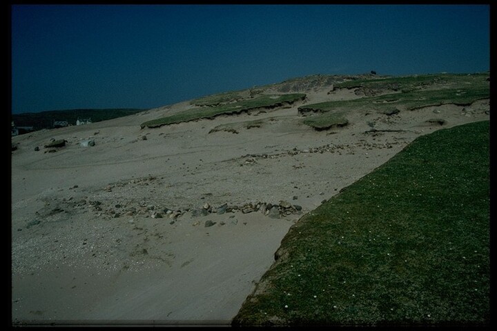 NC15NE0004 - Enclosure, Cnoc Na Moine, Balchrick 3.jpg