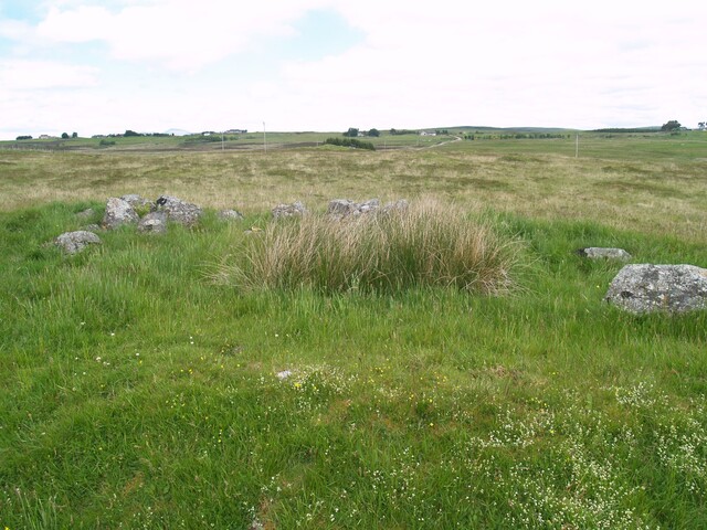 NC50NE0020 - 258975 907157 - Hut Circle.JPG